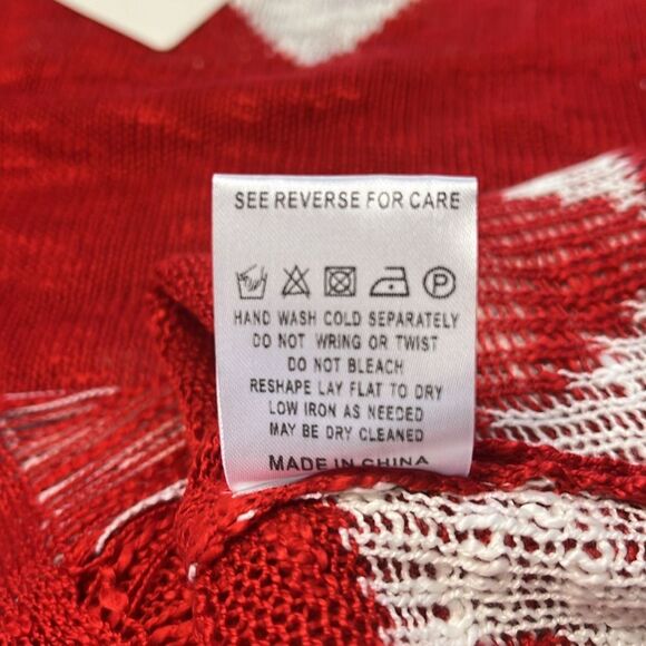 NWT Miracle | Red White Juliet’s Heart Gauge Slub Sweater Top S/M - Picture 7 of 7